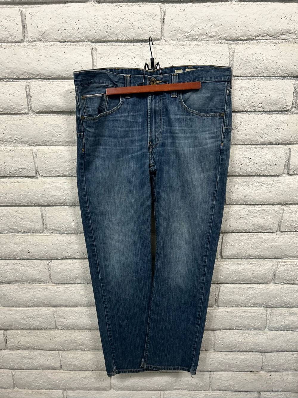 Tre Vero Slim Straight Jeans 36x32 Medium Wash Denim Like New